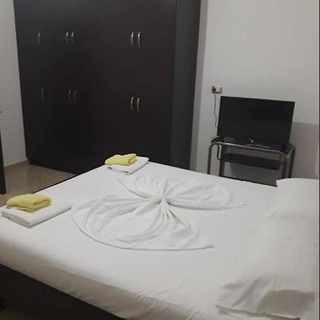 Brahimi Guest House Ksamil Eksteriør bilde