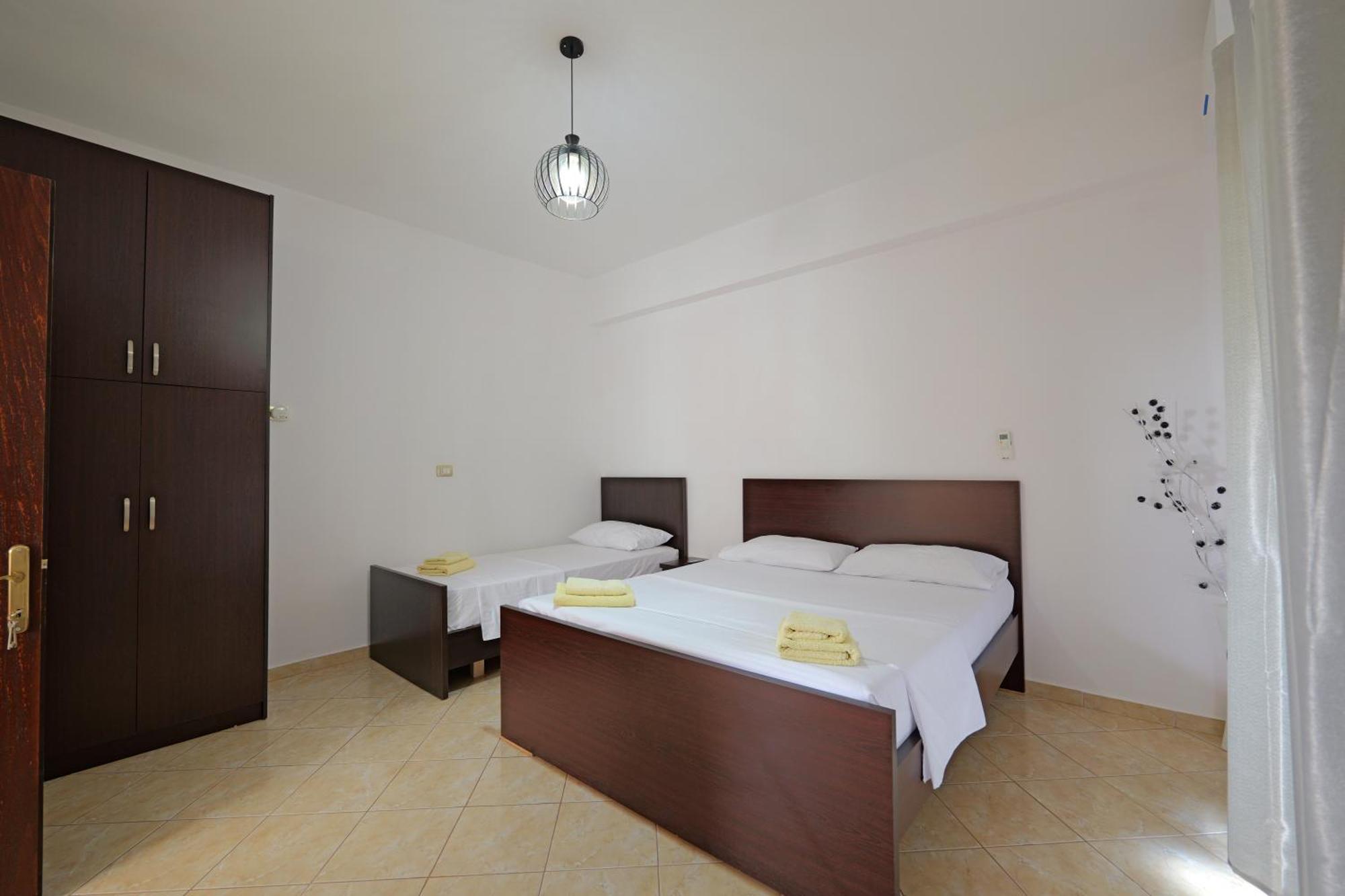 Brahimi Guest House Ksamil Eksteriør bilde