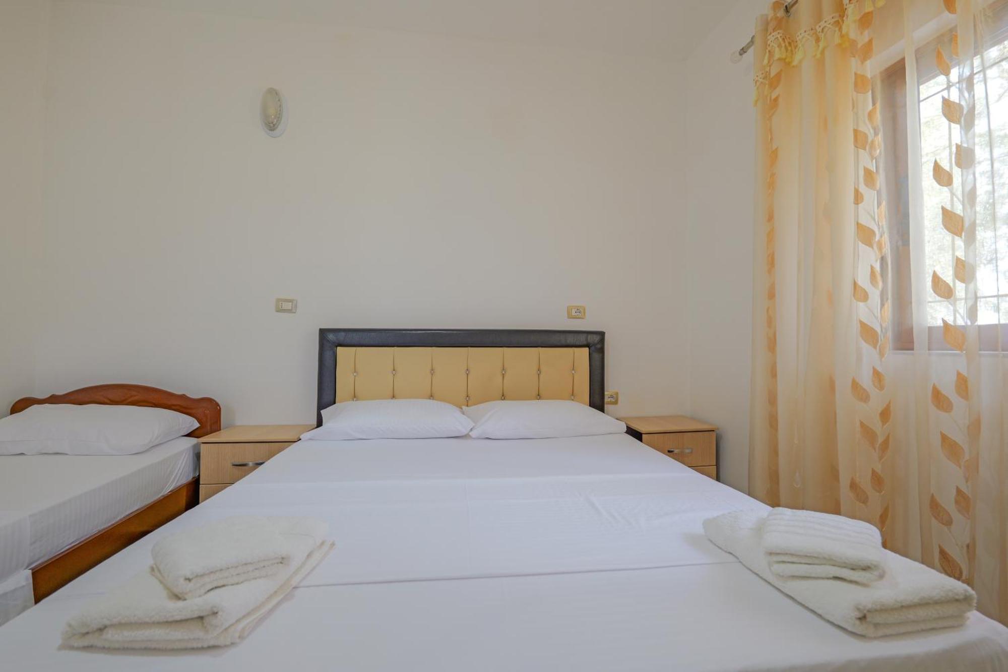Brahimi Guest House Ksamil Eksteriør bilde