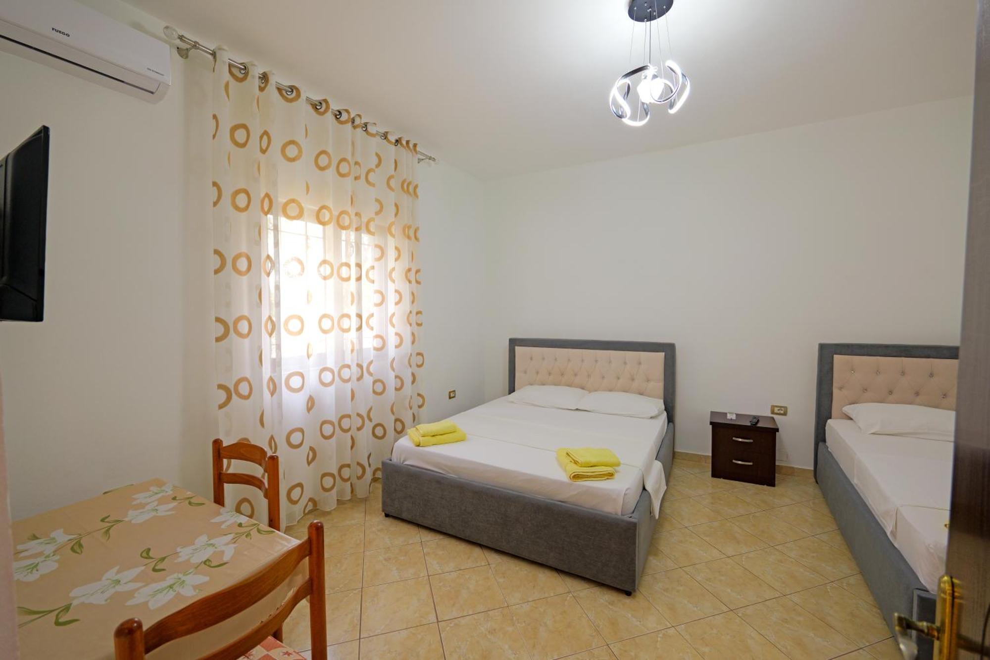 Brahimi Guest House Ksamil Eksteriør bilde