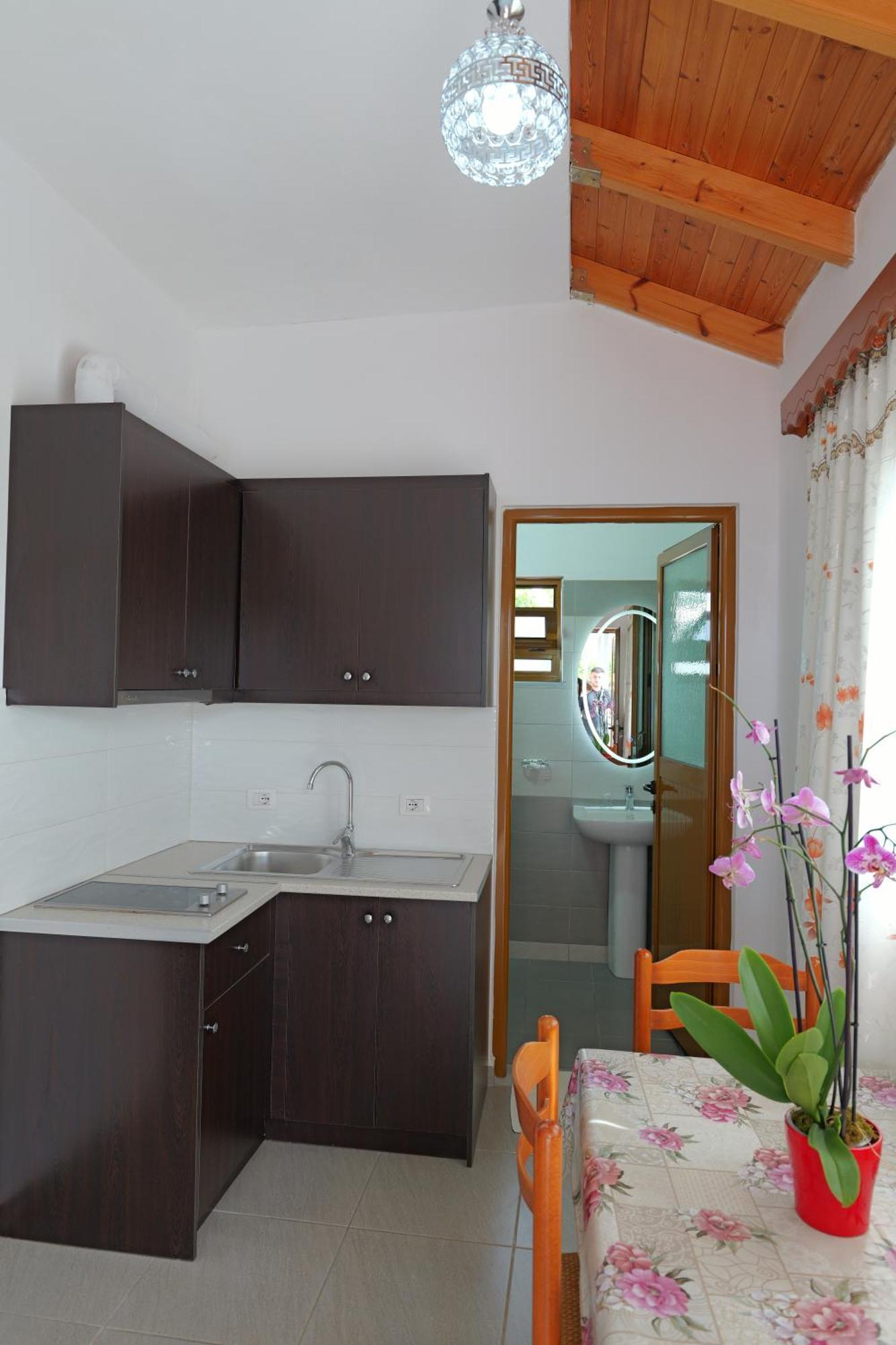 Brahimi Guest House Ksamil Eksteriør bilde