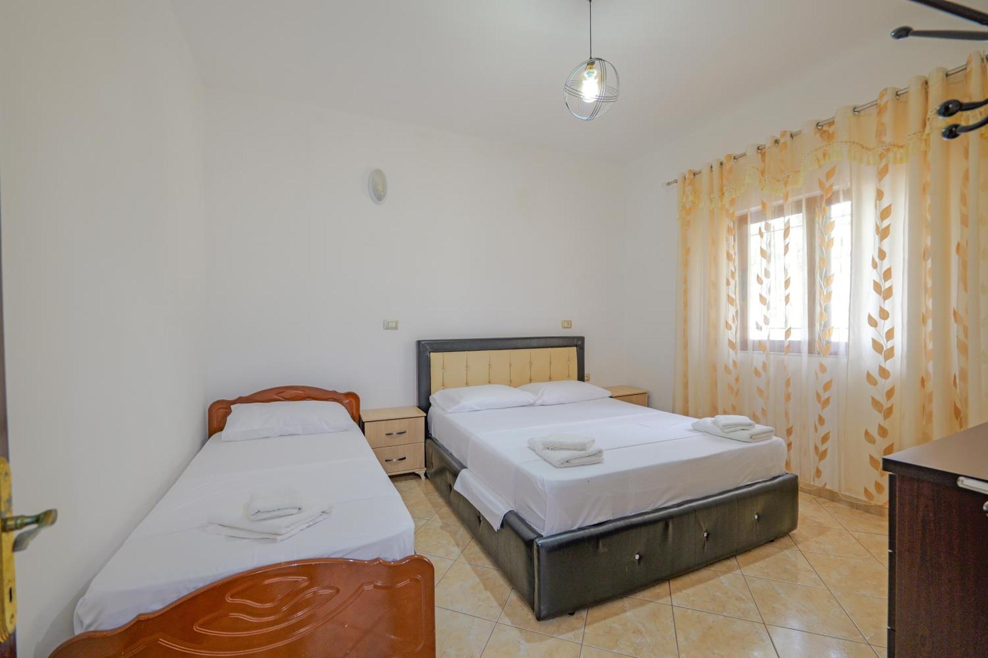 Brahimi Guest House Ksamil Eksteriør bilde
