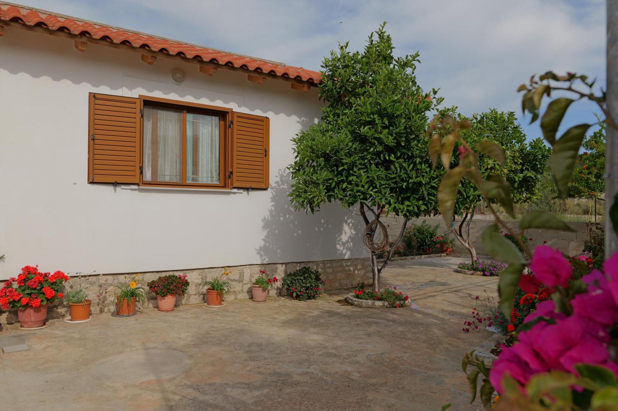 Brahimi Guest House Ksamil Eksteriør bilde