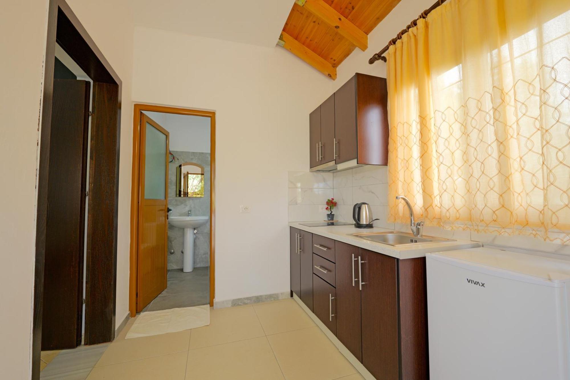 Brahimi Guest House Ksamil Eksteriør bilde