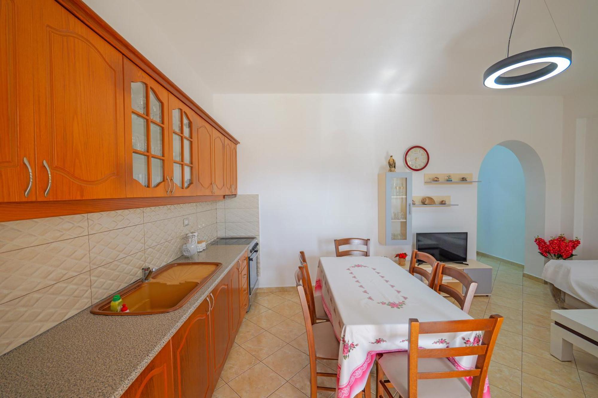 Brahimi Guest House Ksamil Eksteriør bilde