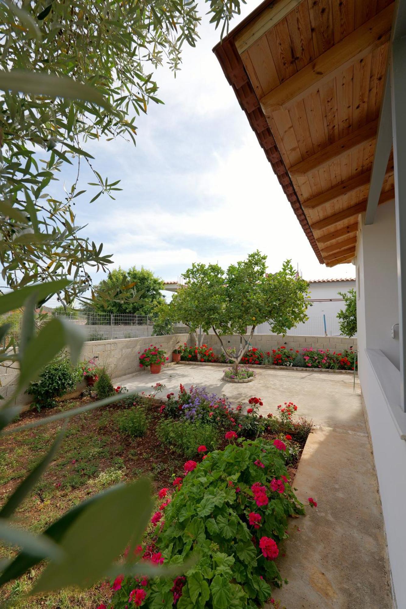 Brahimi Guest House Ksamil Eksteriør bilde